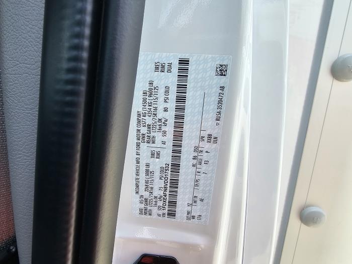 2027 Ford E-450-20