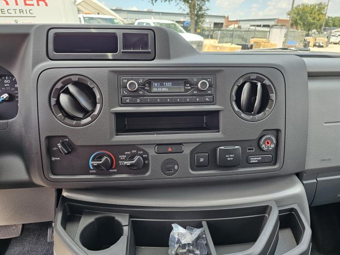 2027 Ford E-450-18