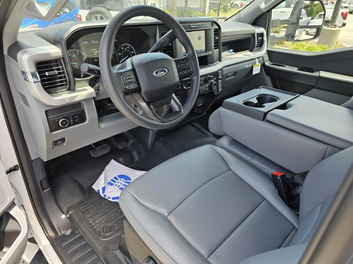 2026 Ford F-550-14