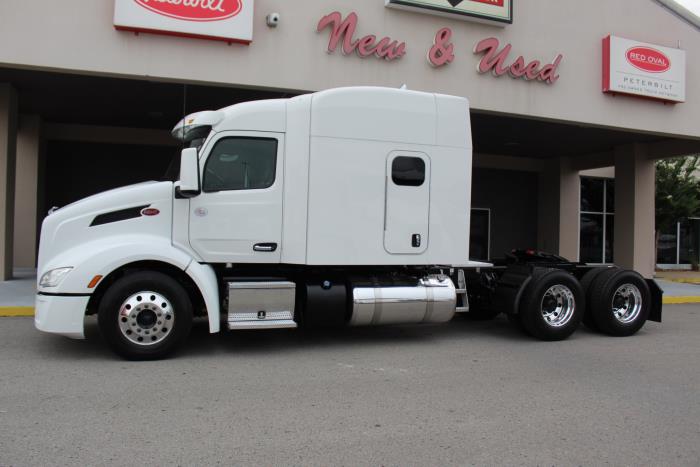 2022 Peterbilt 579-2