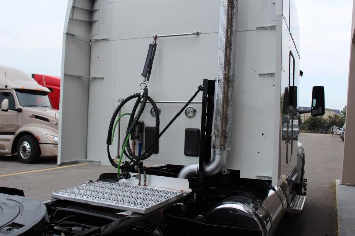 2022 Peterbilt 579-6