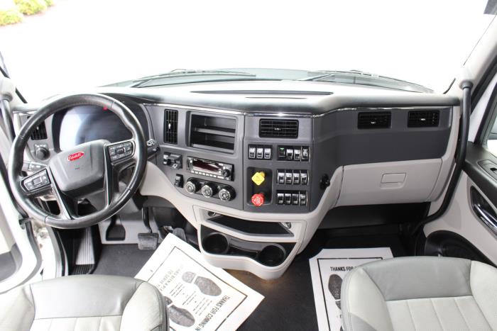 2022 Peterbilt 579-14