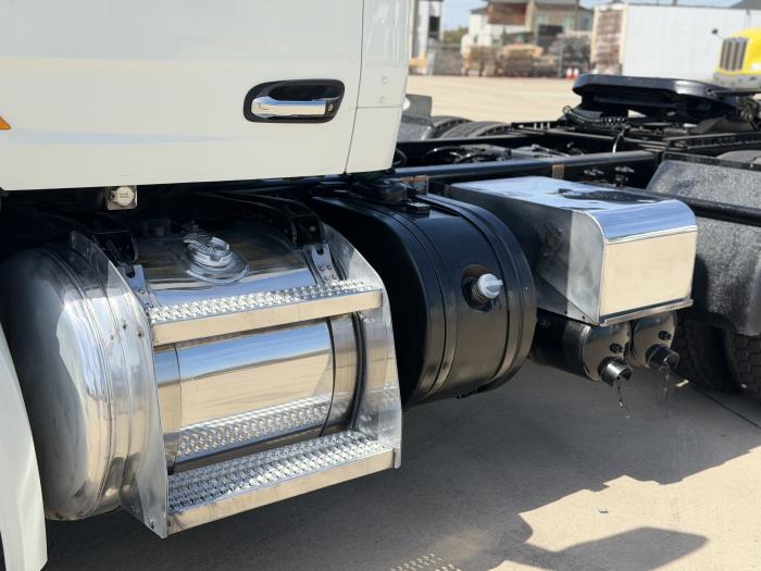 2021 Peterbilt 579-10