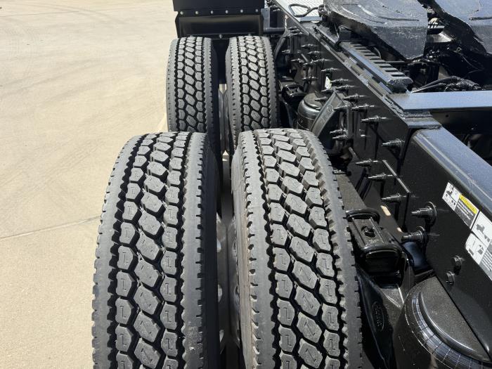 2021 Peterbilt 579-11