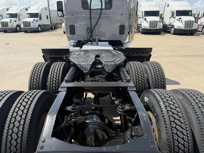 2021 Peterbilt 579-12