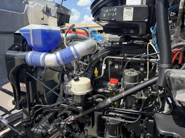2021 Peterbilt 579-15