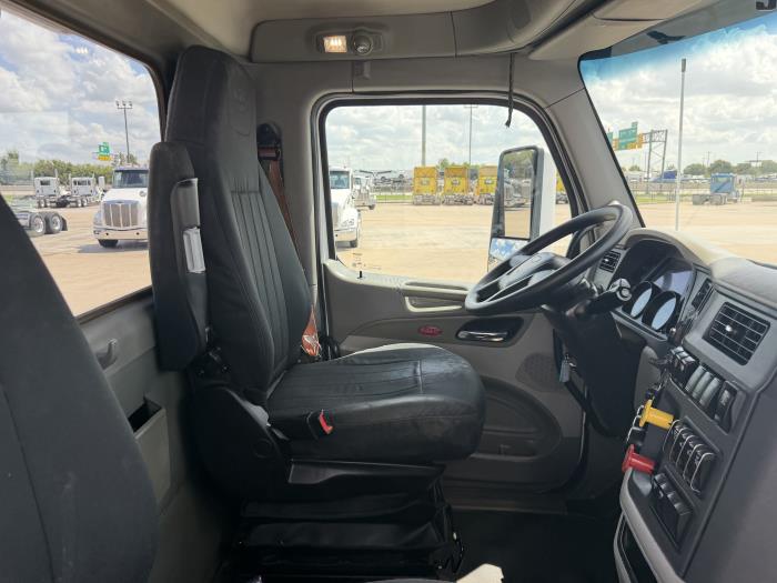 2020 Peterbilt 579-21