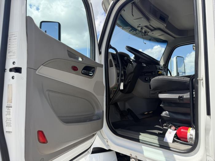 2020 Peterbilt 579-22