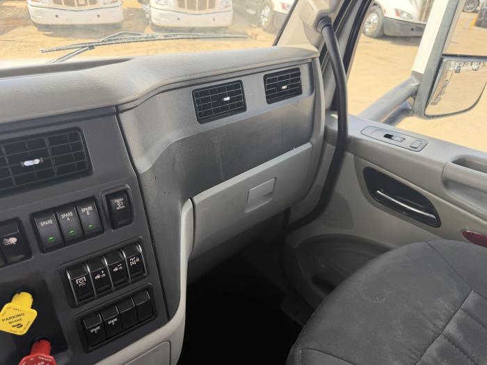 2020 Peterbilt 579-26