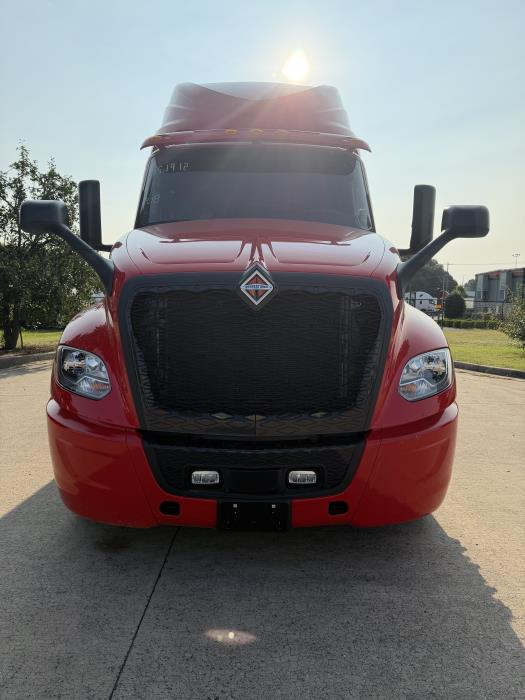 2027 International LT625-8