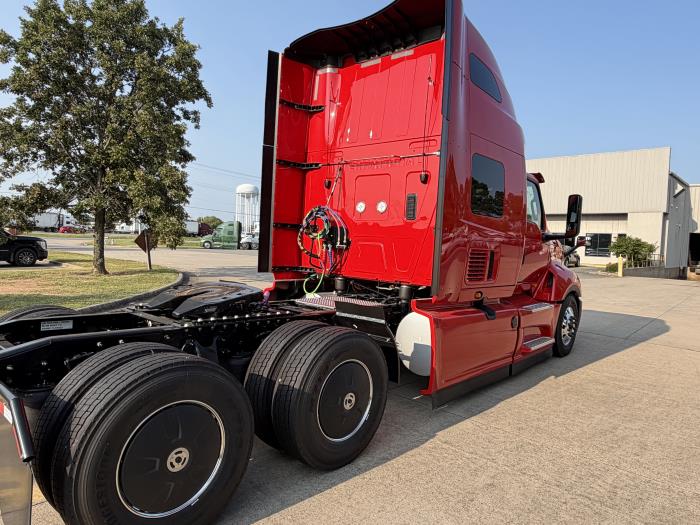 2027 International LT625-5