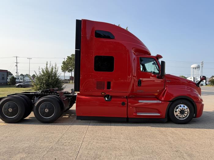 2027 International LT625-6