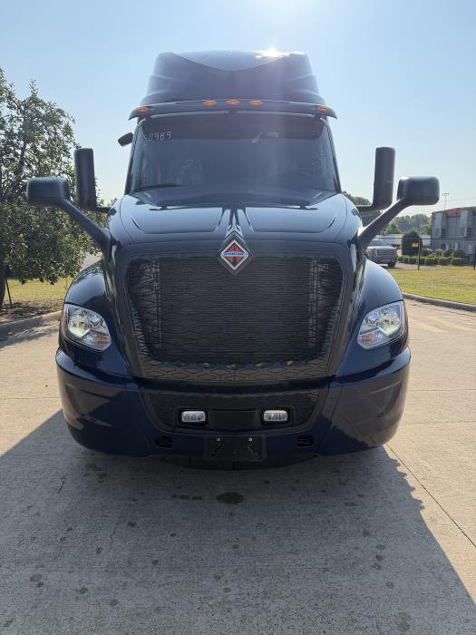 2027 International LT625-8