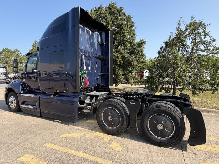 2027 International LT625-3