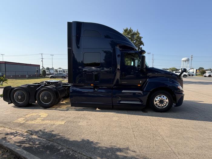 2027 International LT625-6