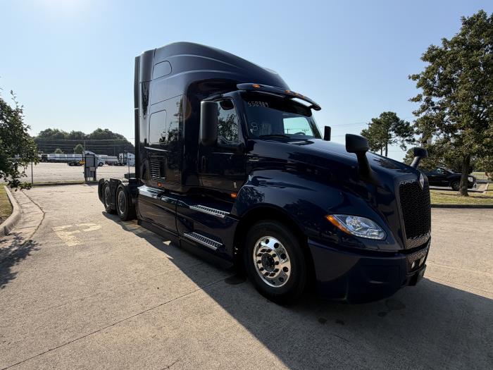 2027 International LT625-7