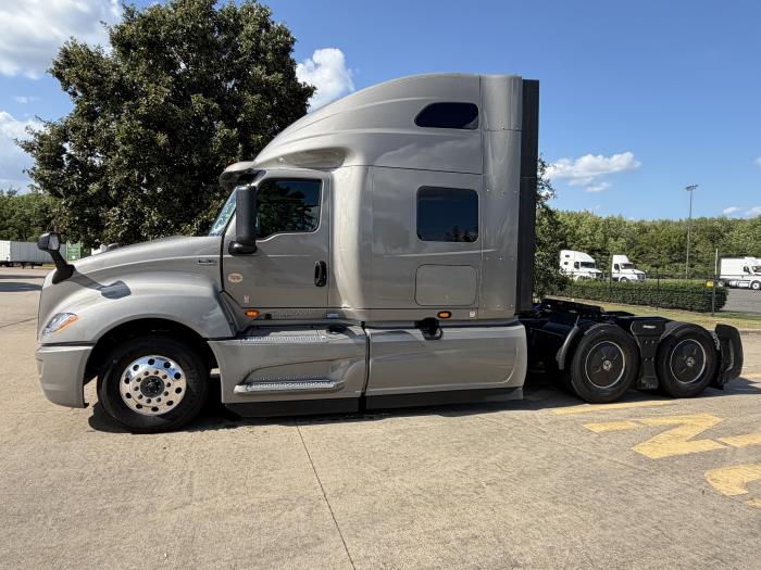 2027 International LT625-2