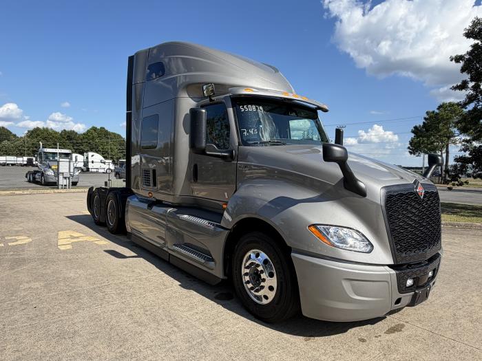 2027 International LT625-7
