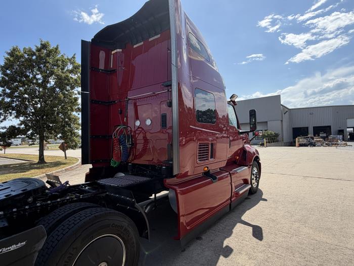 2027 International LT625-5