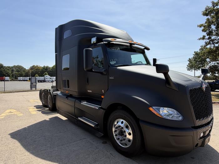 2027 International LT625-7