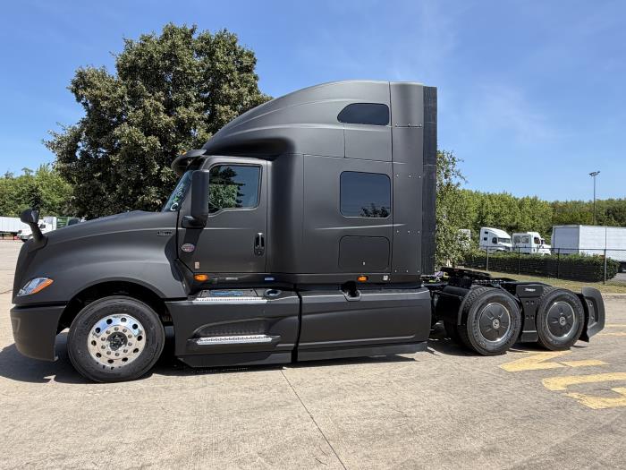 2027 International LT625-2
