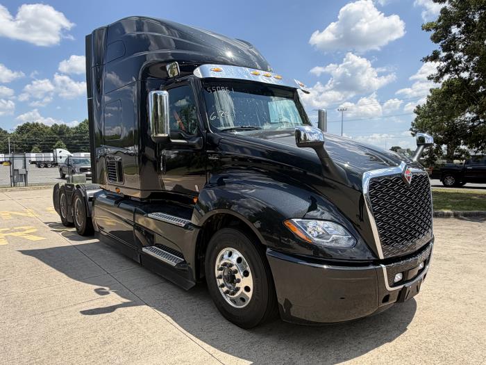 2027 International LT625-1