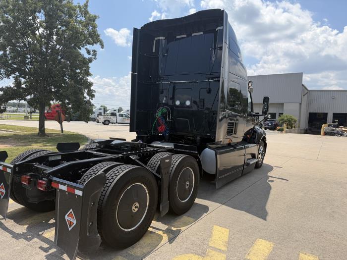 2027 International LT625-3