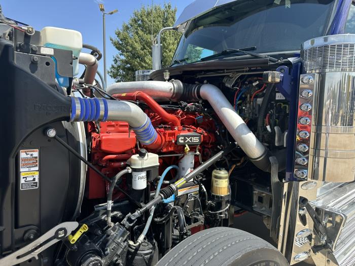 2025 Peterbilt 589-15