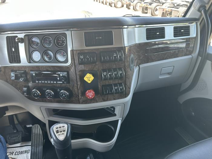 2025 Peterbilt 589-9