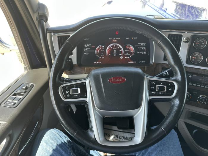 2025 Peterbilt 589-8
