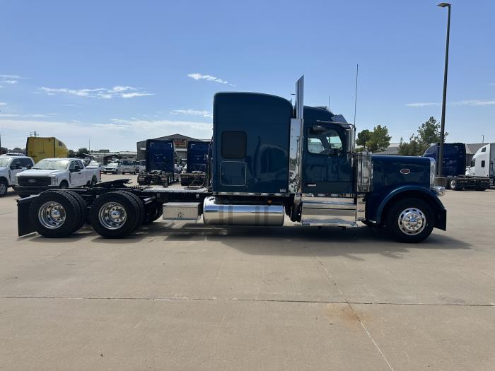 2025 Peterbilt 589-4
