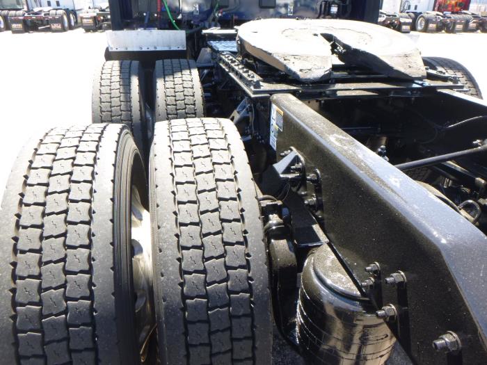 2022 Kenworth T680-32