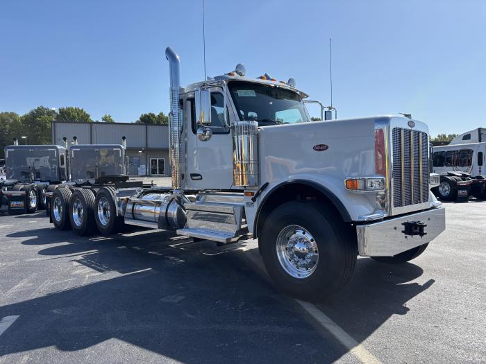2027 Peterbilt 589-3