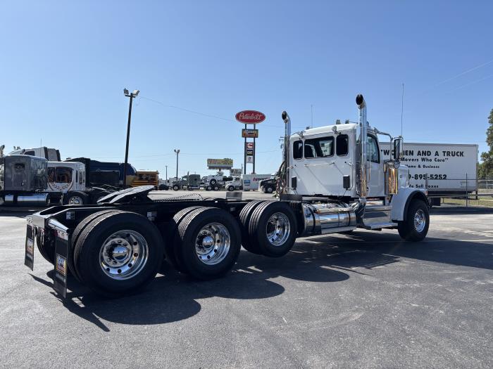 2027 Peterbilt 589-5