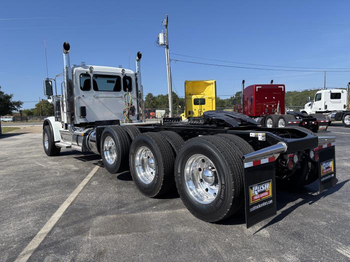2027 Peterbilt 589-7