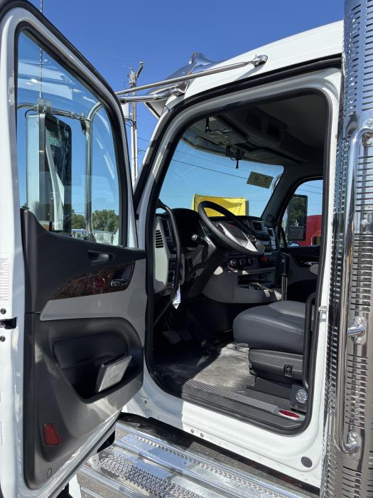 2027 Peterbilt 589-9