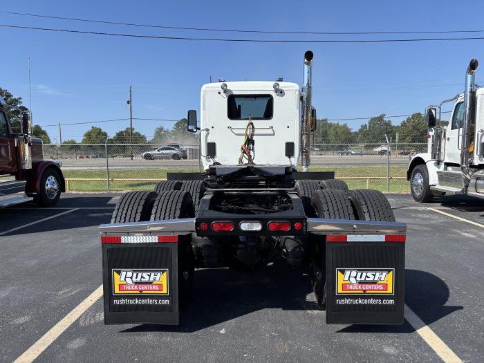 2027 Peterbilt 567-8