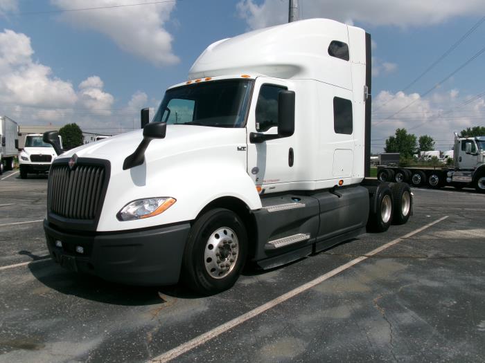 2022 International LT625-0