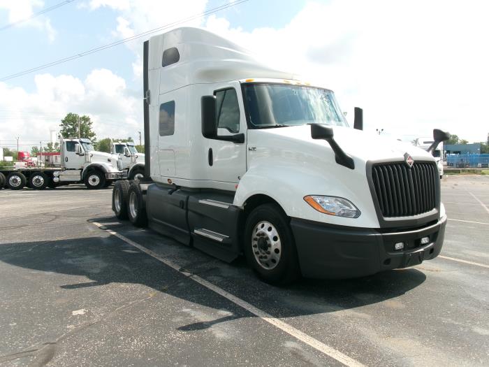 2022 International LT625-2