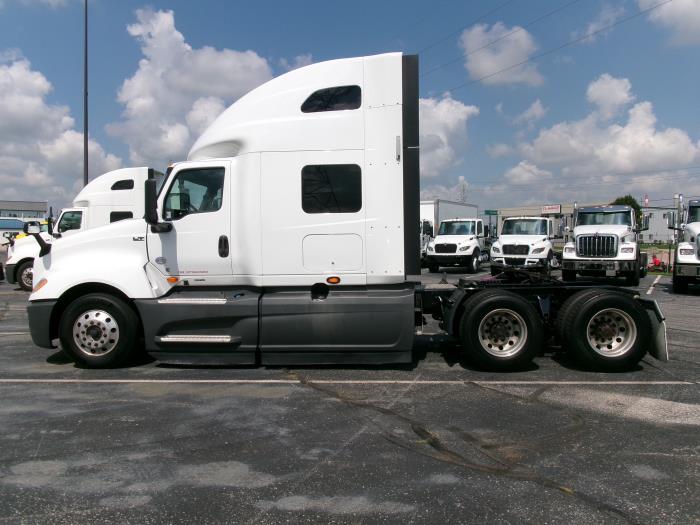 2022 International LT625-4
