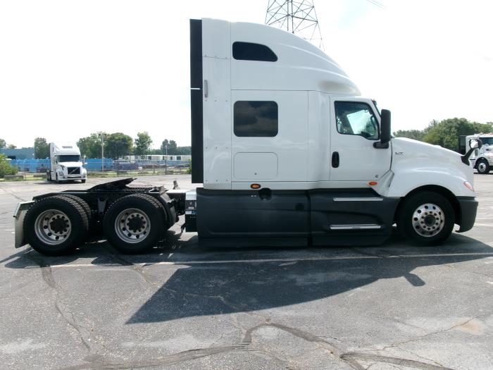 2022 International LT625-5