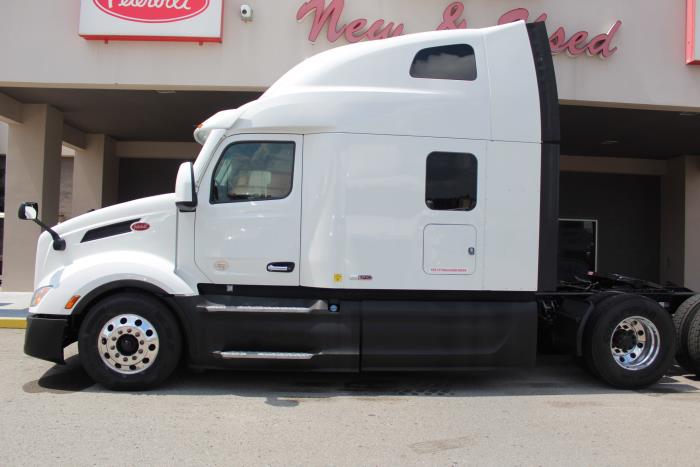 2022 Peterbilt 579-2