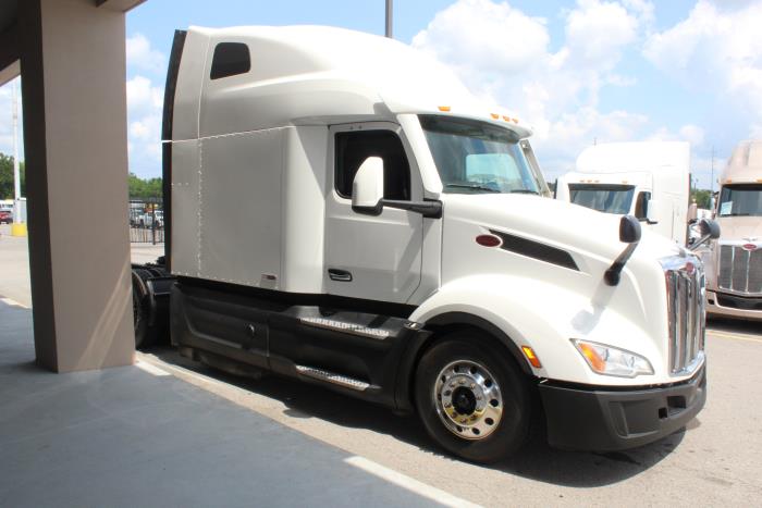 2022 Peterbilt 579-7