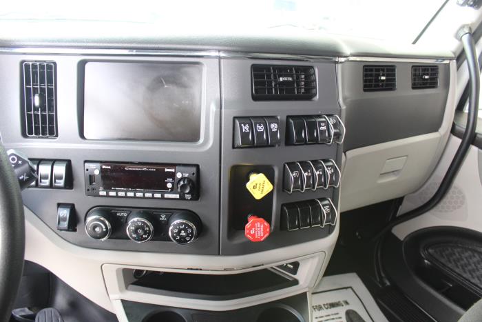 2022 Peterbilt 579-11
