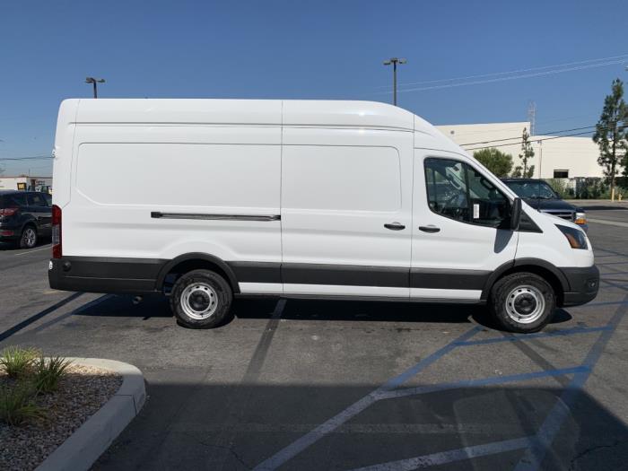 2027 Ford Transit-350-5
