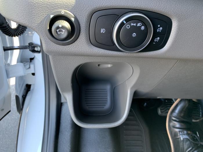 2027 Ford Transit-350-19