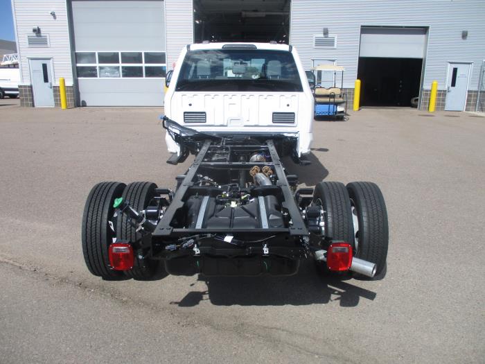 2026 Ford F-550-3