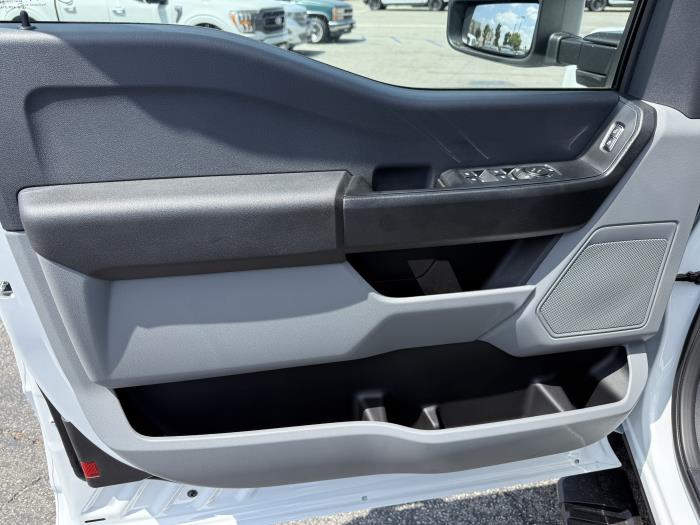 2027 Ford F-450-36