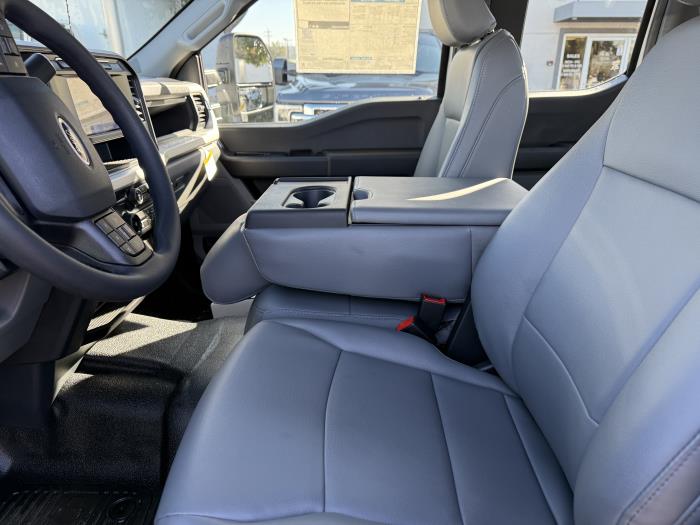 2027 Ford F-550-10