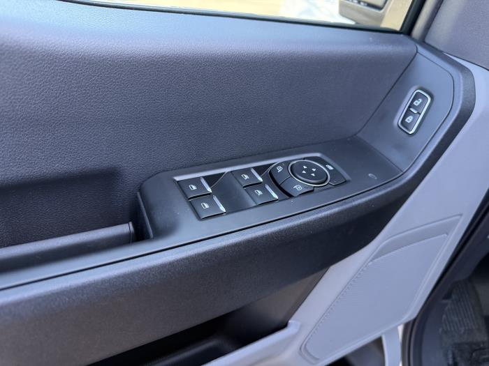 2027 Ford F-550-9